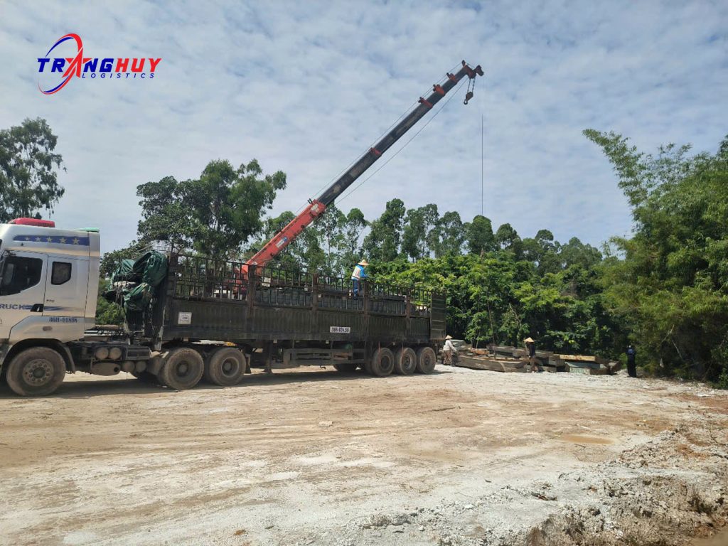 Thuê xe cẩu tại Phú Thọ uy tín giá tốt