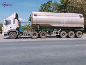 chuyen-hang-hoa-bang-container-duong-bo-3