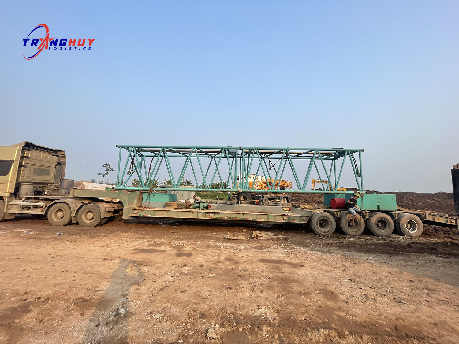 Trang Huy cho thuê xe cẩu hàng