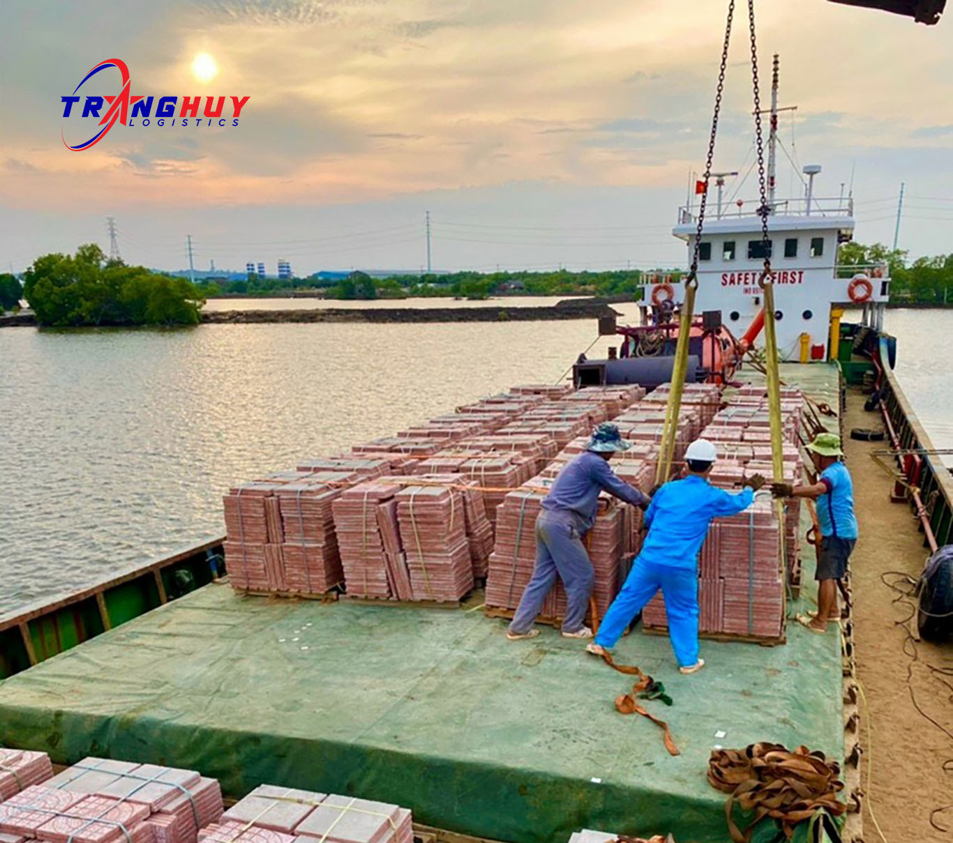 Vận chuyển hàng xây dựng đi Côn Đảo
