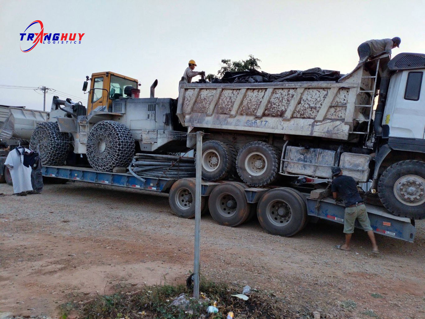 Vận chuyển từ TPHCM đi Phnompenh cùng Trang huy