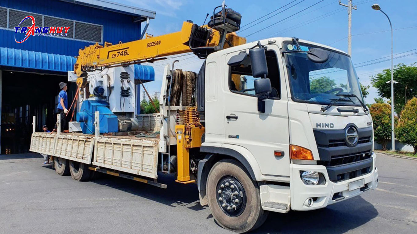Cho thuê xe cẩu quận 12 giá tốt