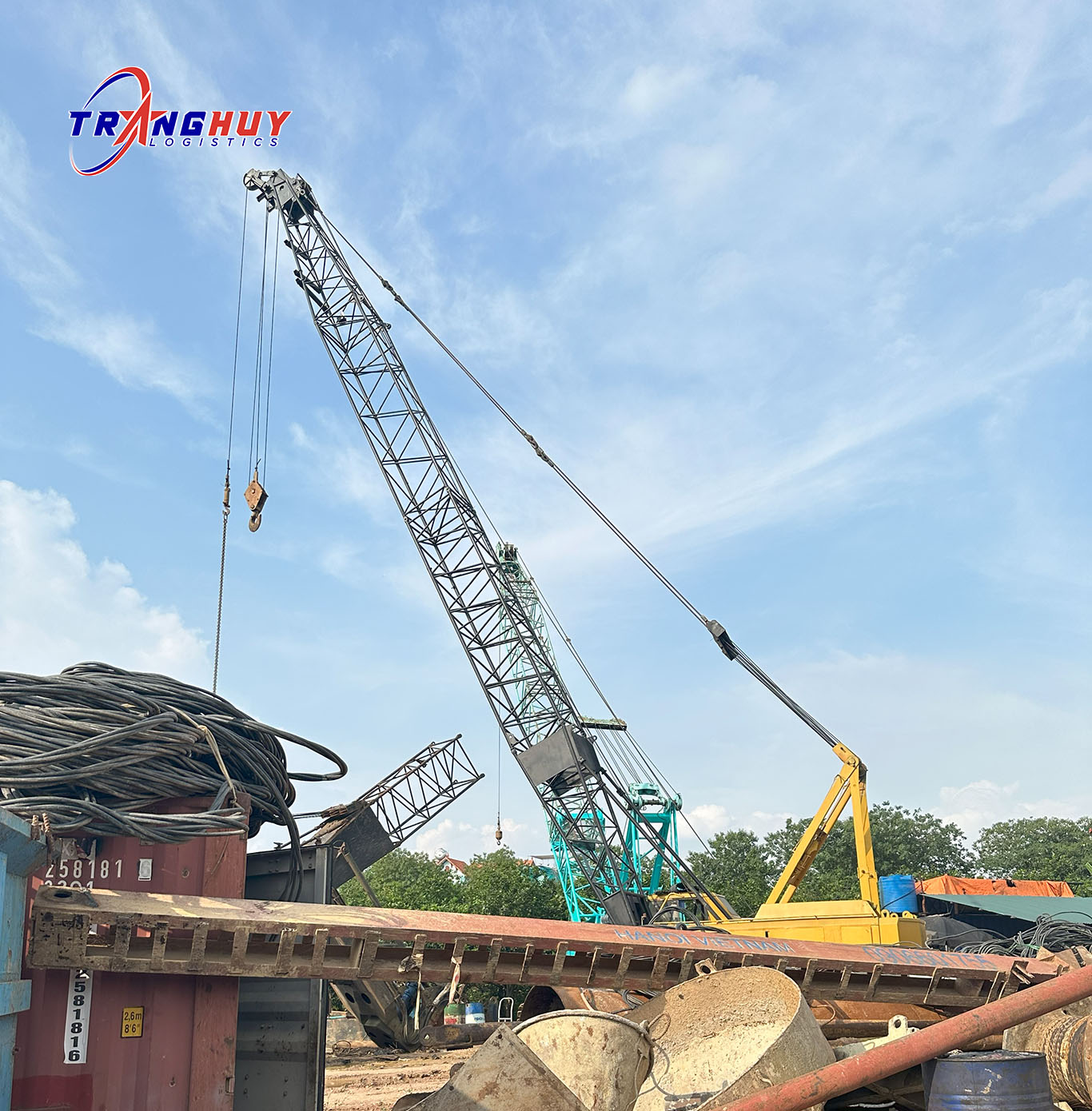 Cho thuê xe cẩu xích tại Thái Bình