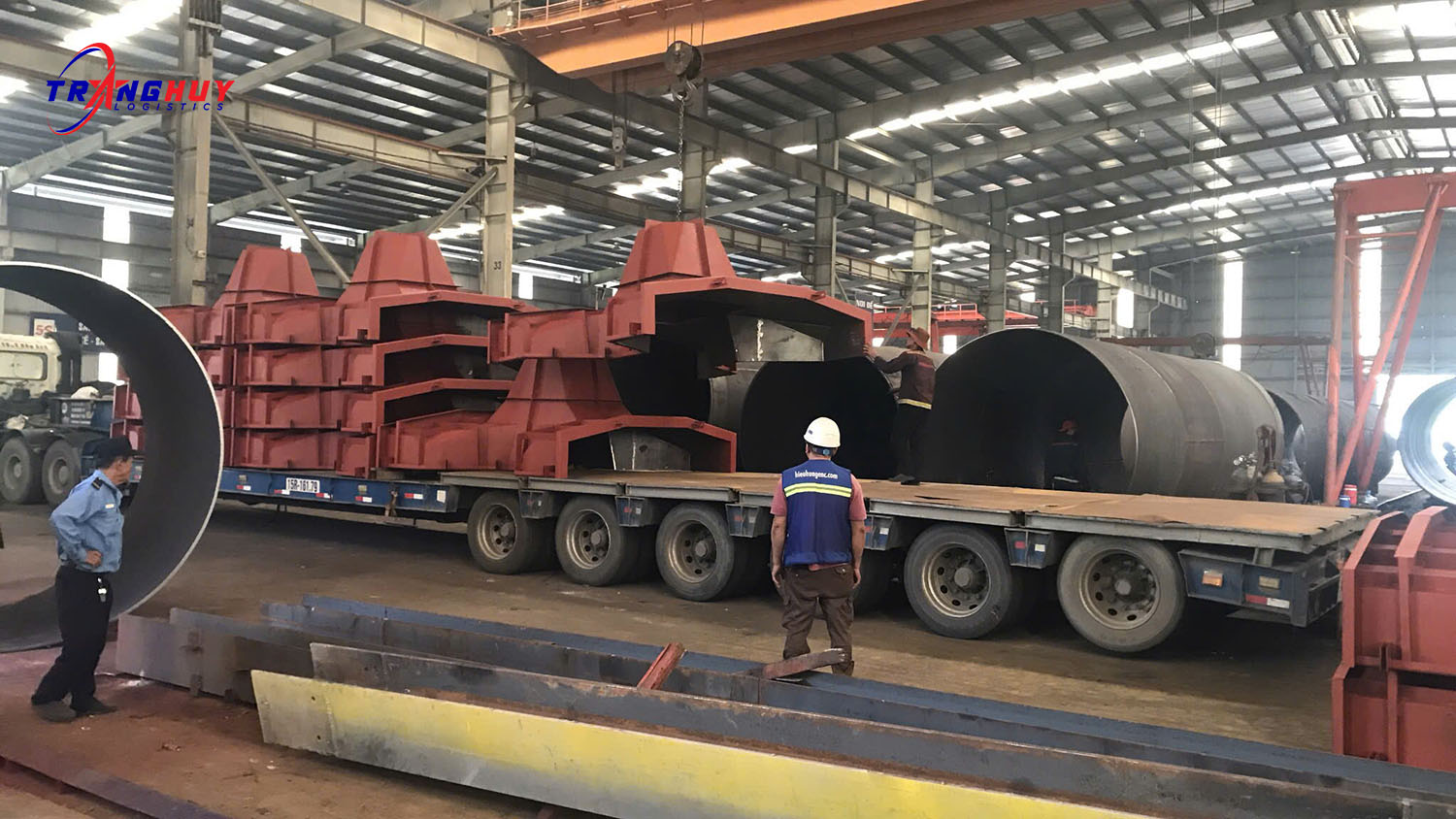 Vận chuyển ván khuôn từ HCM đi Quảng Trị