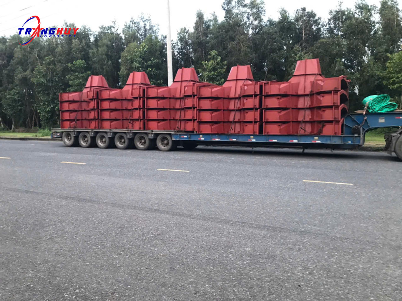 Vận chuyển ván khuôn an toàn cẩn thận