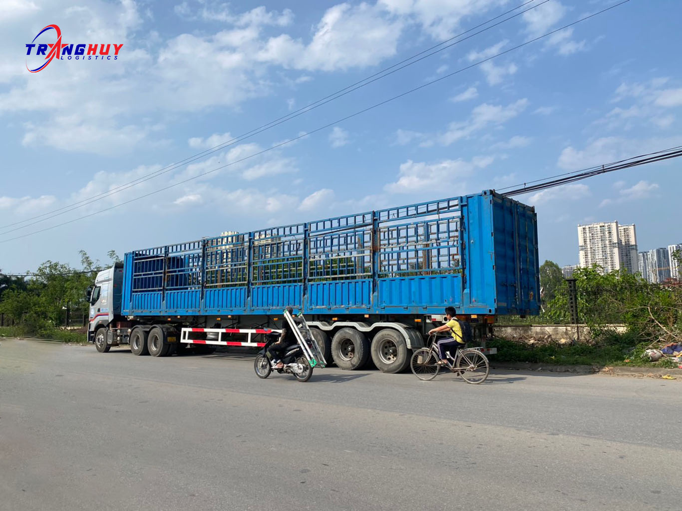 Xe Trang Huy vận chuyển hàng Bắc Nam