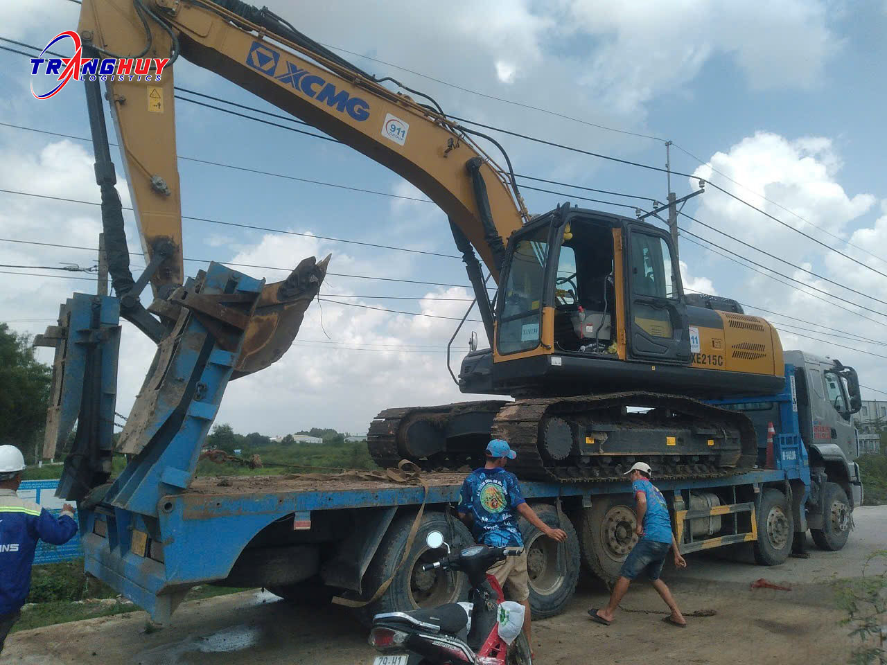 Vận chuyển máy xúc uy tín