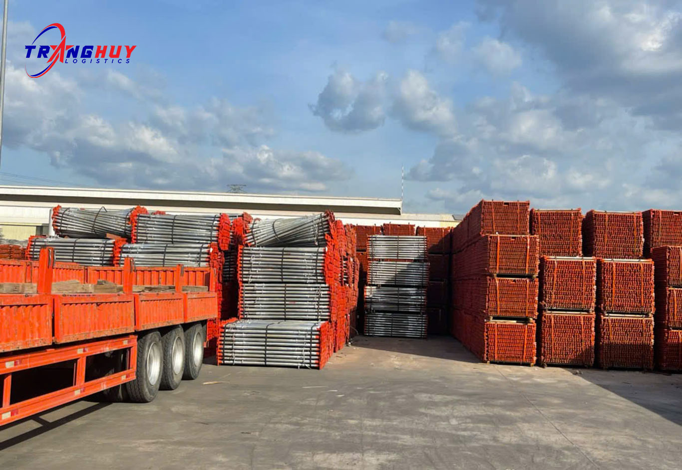 Vận chuyển vật liệu xây dựng, giàn giáo