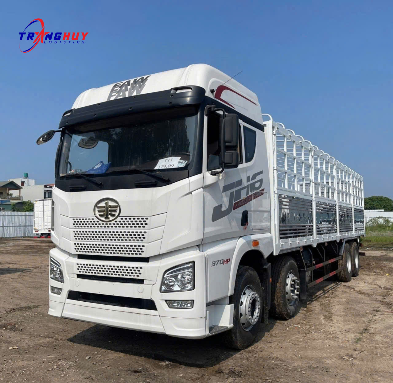Xe bốn chân vận chuyển Bắc Nam