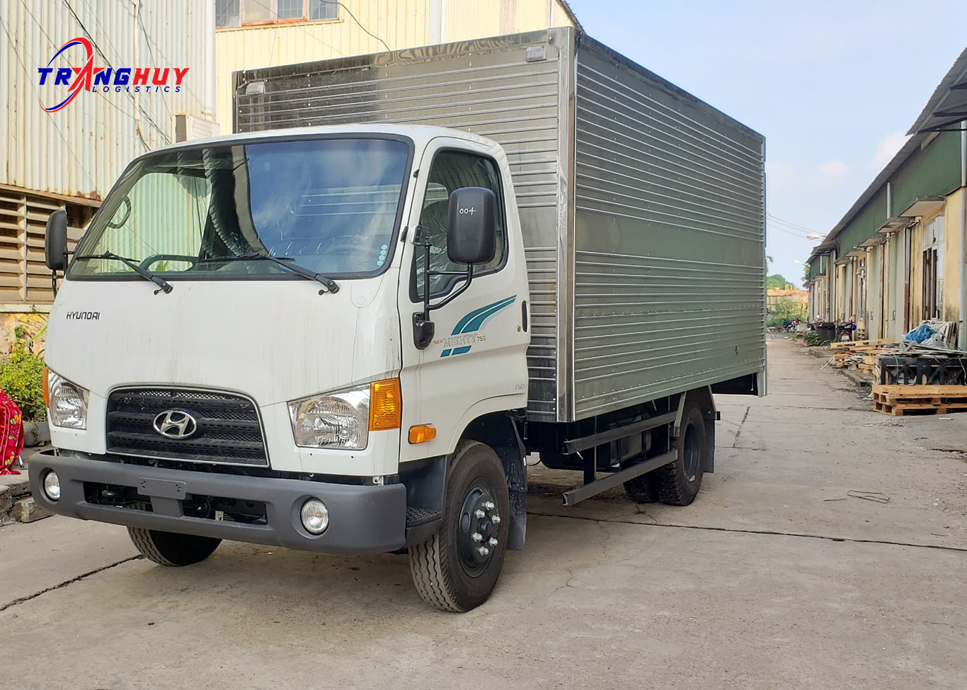 Xe tải thùng kín