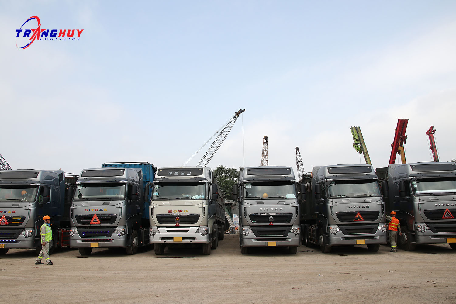 Xe vận chuyển vật liệu xây dựng của Trang Huy