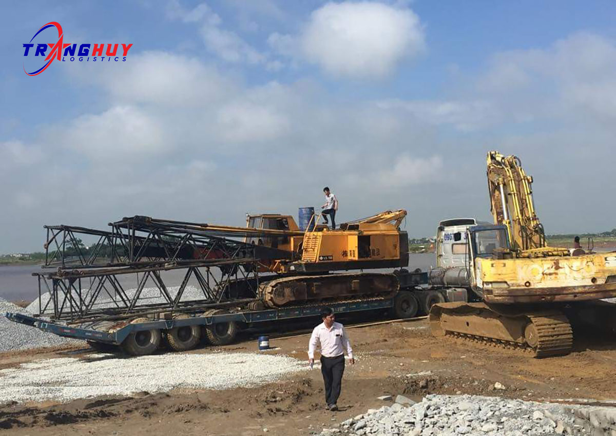 Cho thuê xe cẩu thủ dầu một bánh xích