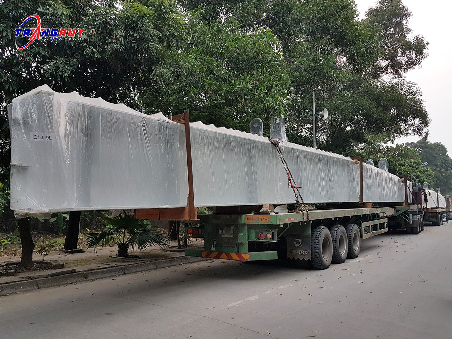 xe vận chuyển hàng hoá quá khổ