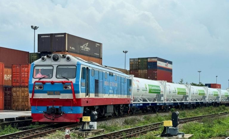 van-chuyen-duong-sat-10